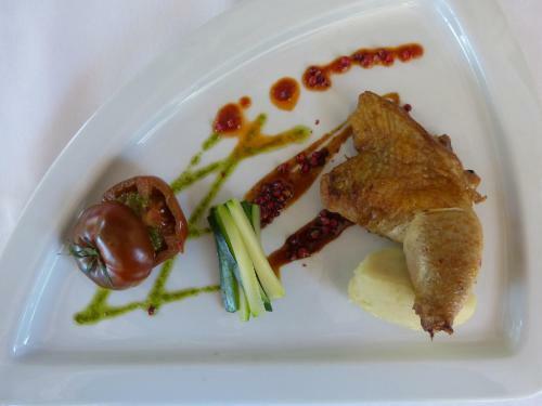 Hotel H�tel Lou Cale� Restaurant Le Rocher Des Abeilles