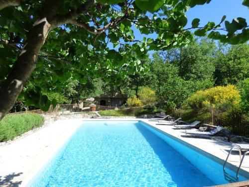 Hotel H�tel Lou Cale� Restaurant Le Rocher Des Abeilles