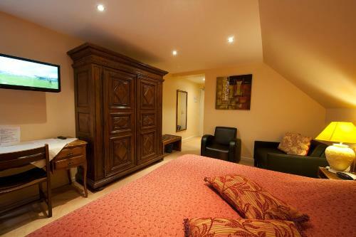 Hotel Aux Deux Clefs