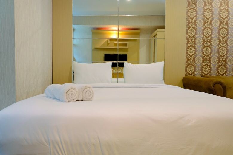 Homey Studio Apartment At Grand Kamala Lagoon