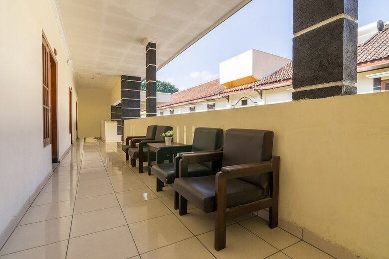 Oyo 1338 Hotel Sartika