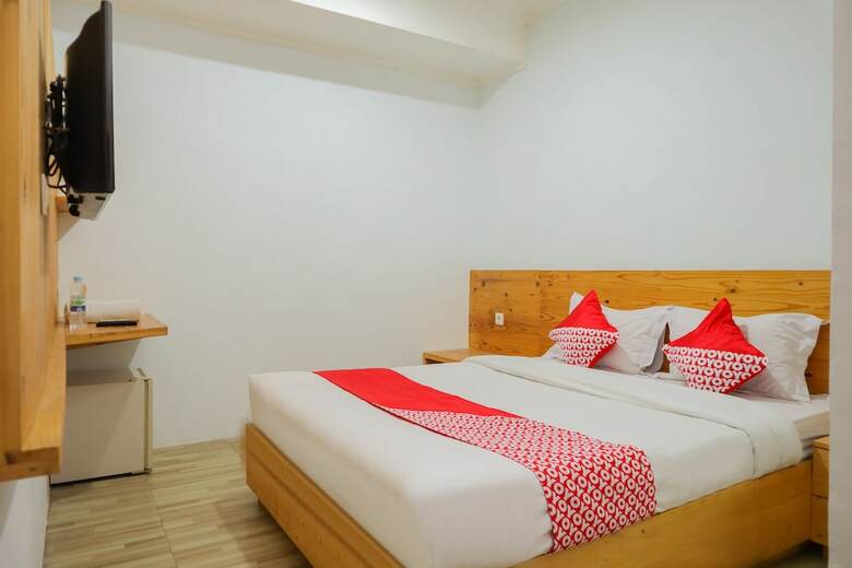 Hotel Oyo 1317 Pinnus Residence Syariah
