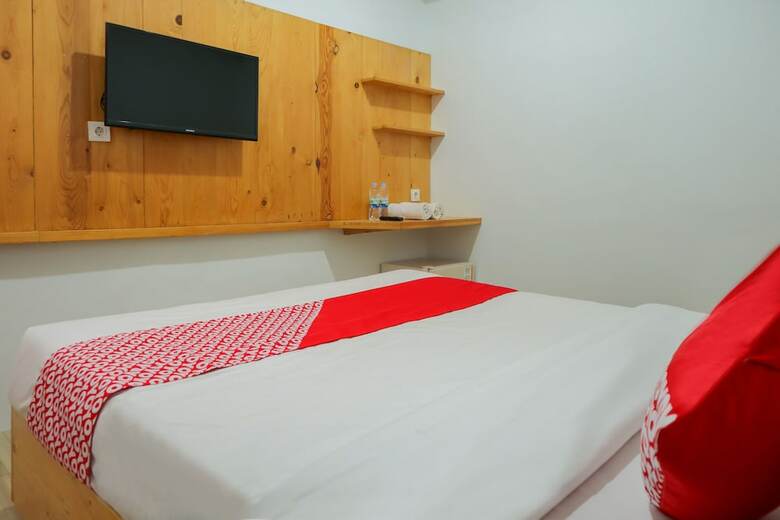 Hotel Oyo 1317 Pinnus Residence Syariah