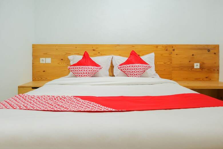 Hotel Oyo 1317 Pinnus Residence Syariah