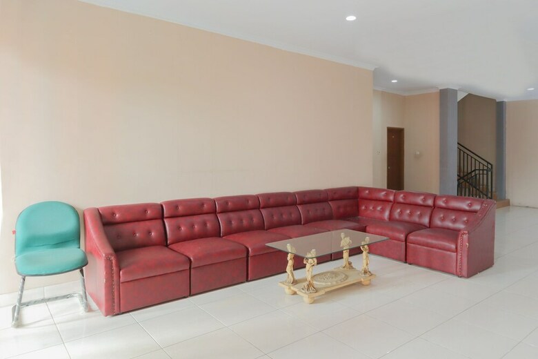 Hotel Oyo 1317 Pinnus Residence Syariah