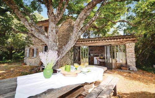 Holiday Home Le Tilleuil Du Bois De Poussel