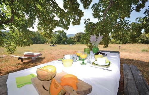 Holiday Home Le Tilleuil Du Bois De Poussel