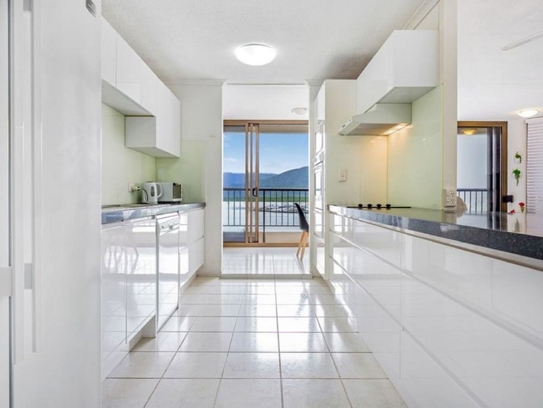 Cairns Ocean View Apartment In Aquarius
