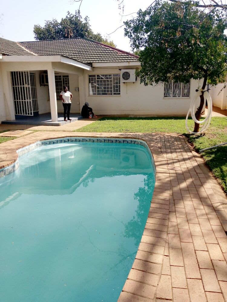 Hotel Moana Guesthouse