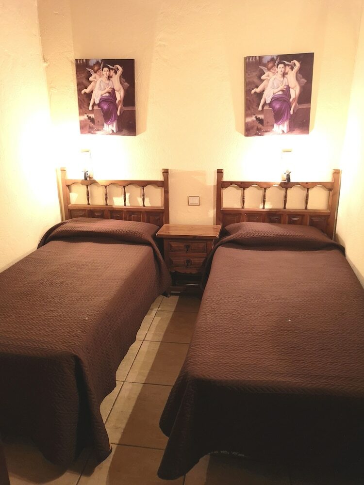 Aparthotel Finca Tom�s Y Puri