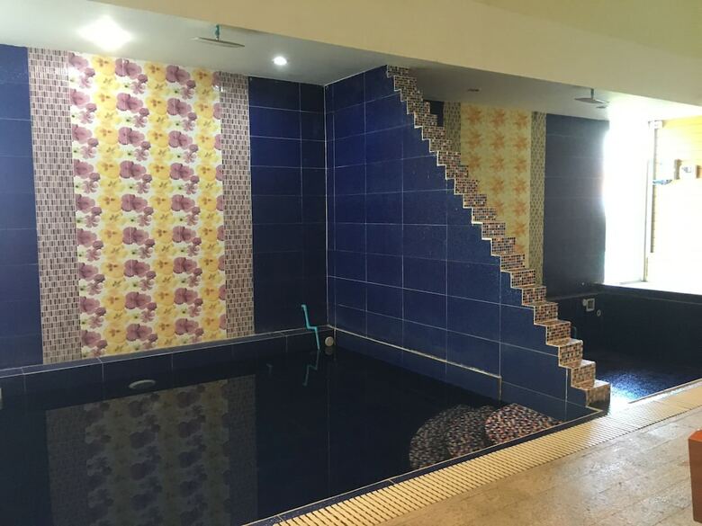 Hotel Golden Chunapa Resort & Spa