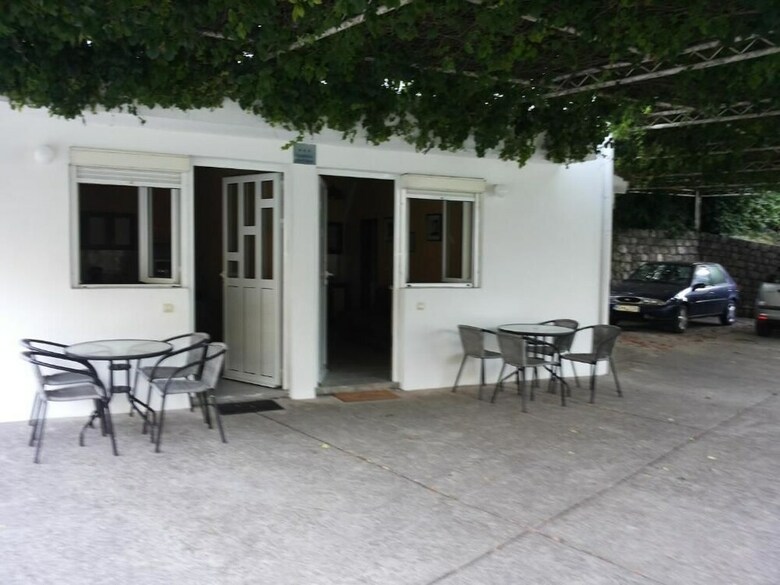 Rooms & Apartments Vukasovic