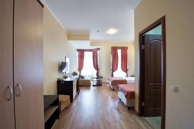 Hotel Grace Nairi