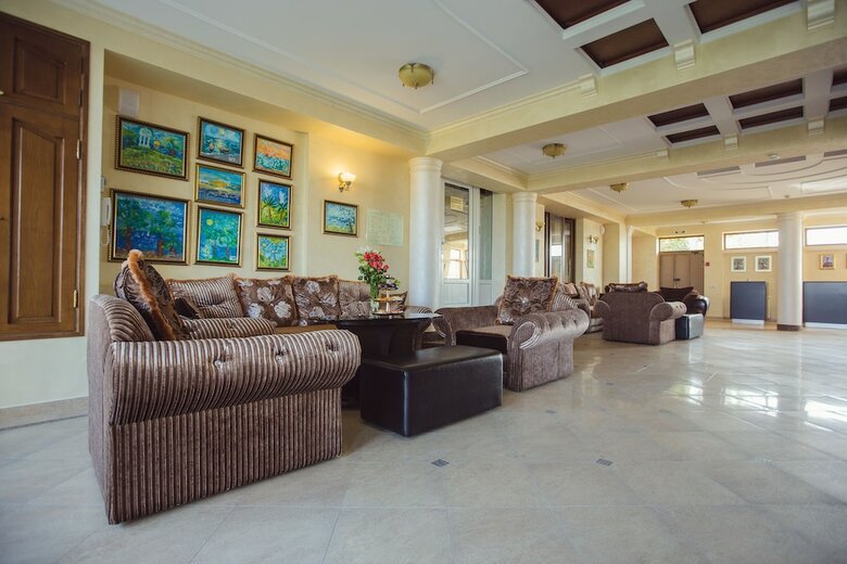 Hotel Grace Nairi