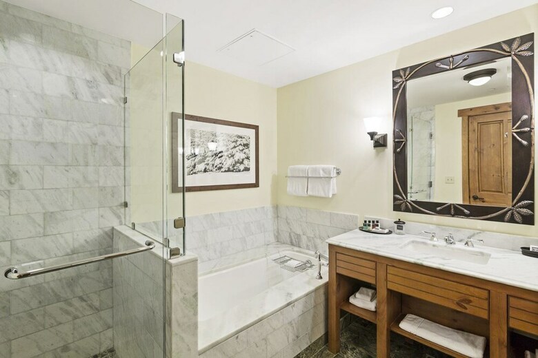 1228/1230 Double Studio @ The Lodge At Spruce Peak