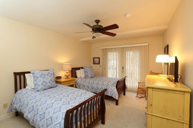 Upscale 3br Topnotch Overlook