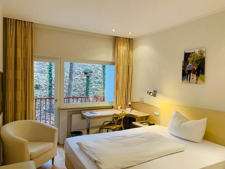 Landidyll Hotel Weidenbr�ck