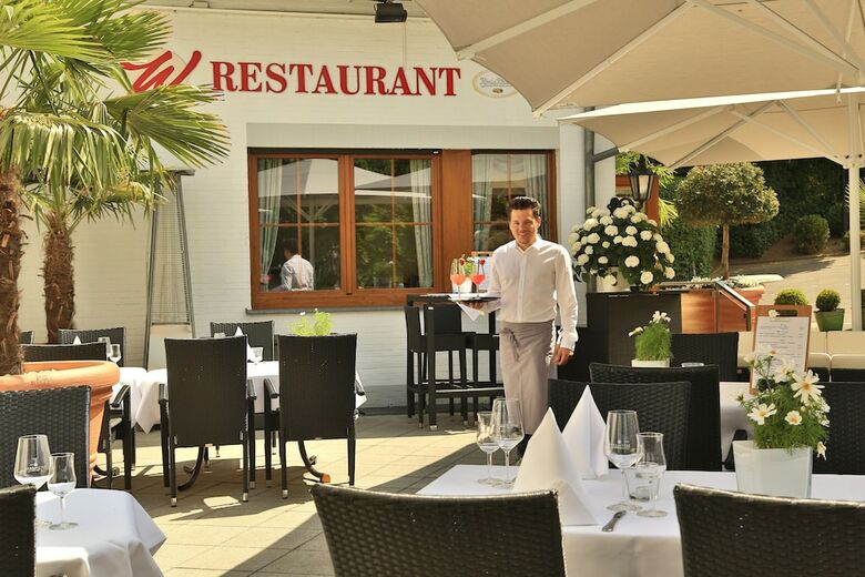 Landidyll Hotel Weidenbr�ck