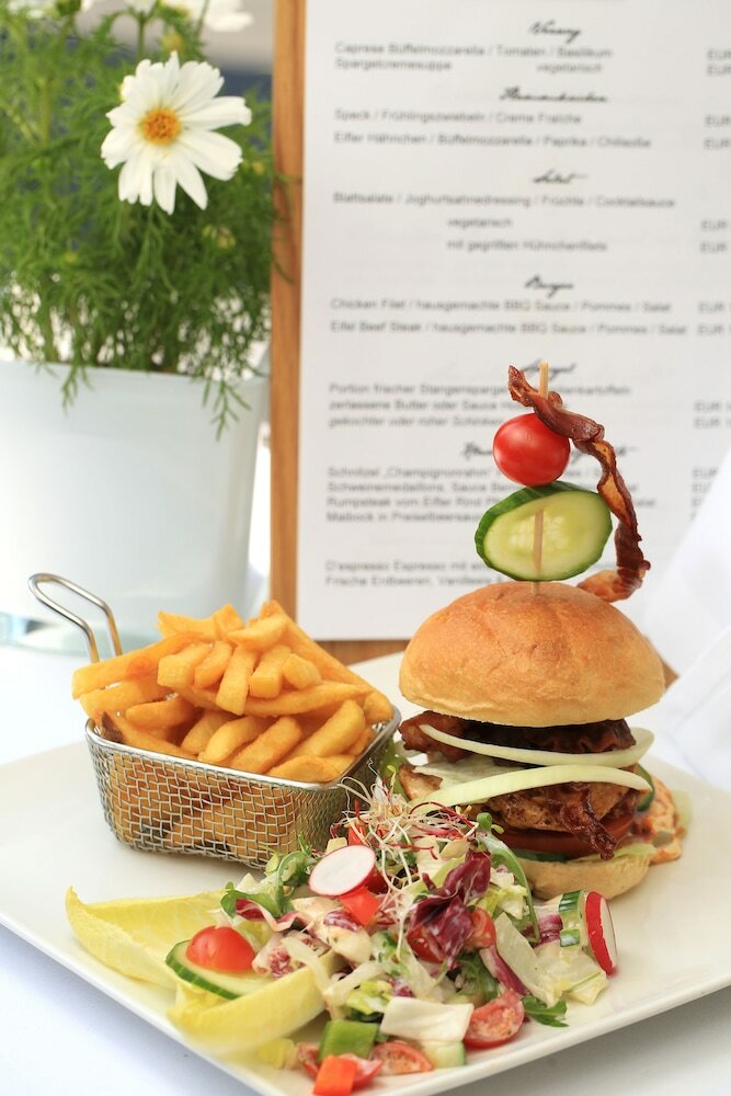 Landidyll Hotel Weidenbr�ck