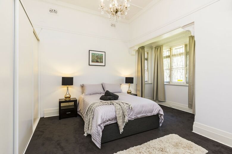 Randwick Federation Apt Near Bondi Junction