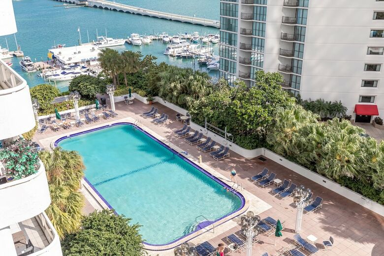 Apartamentos Ocean Breeze And Emerald Water