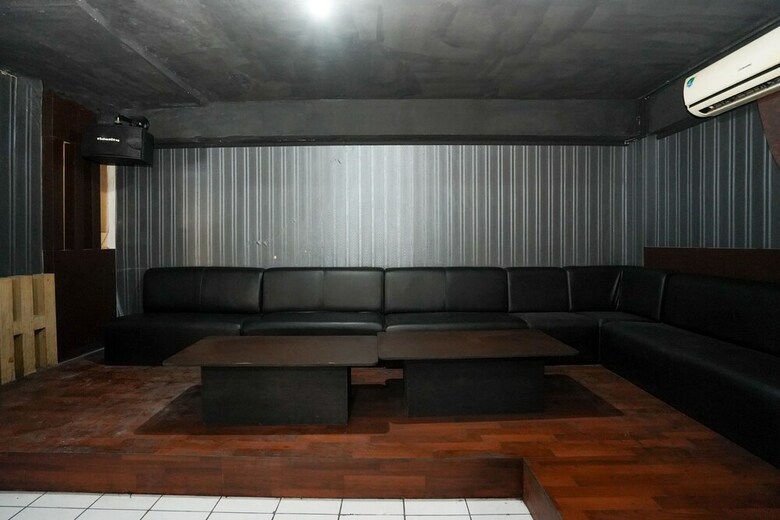 Hostal Oyo 1449 Istana Permata Dinoyo