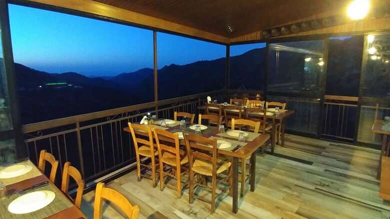 Hotel Perneia Rooms