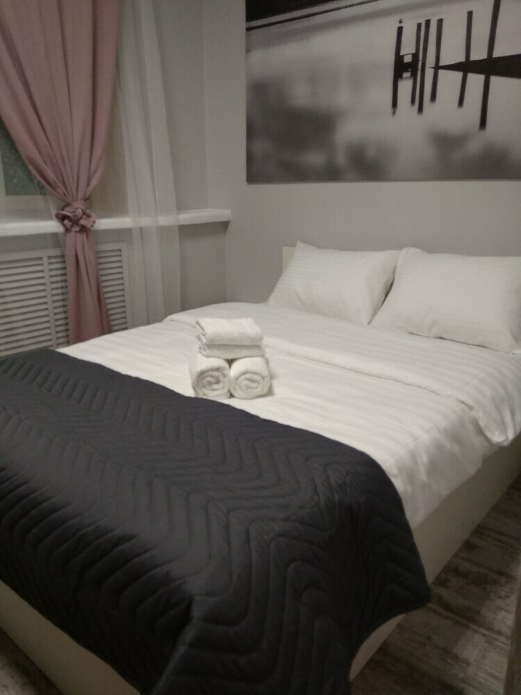 L-hotel