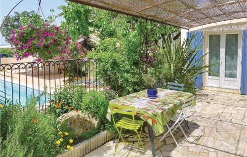 Holiday Home Eyragues Chemin De L'arenier