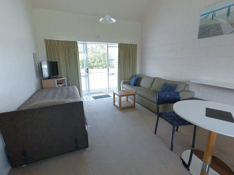 Castle Court Motel