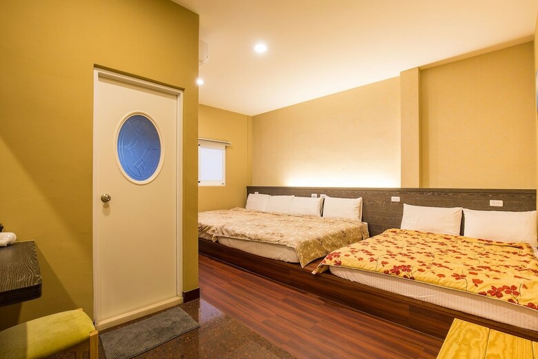 Hotel Holly House Homestay
