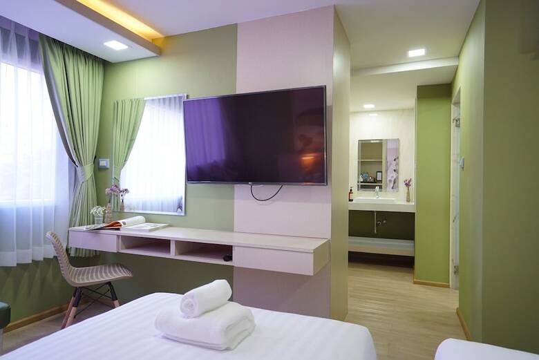 The Qube Fifty Hotel