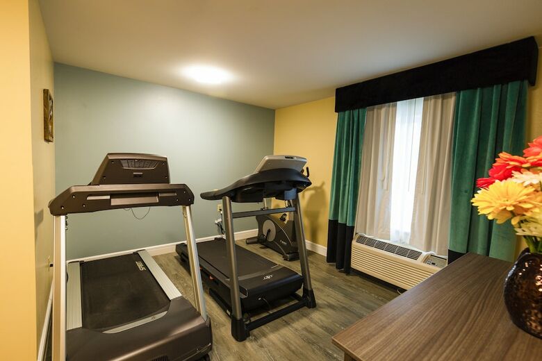 Hotel Hawthorn Suites By Wyndham St. Robert