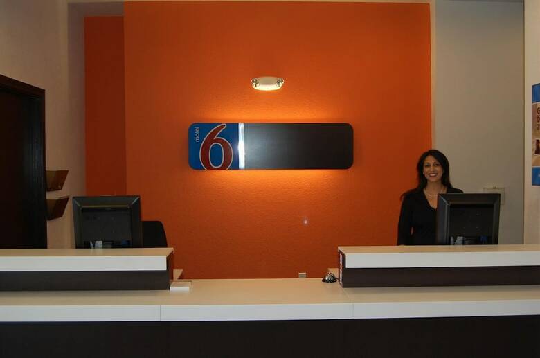 Hotel Motel 6 Cedar Park Tx