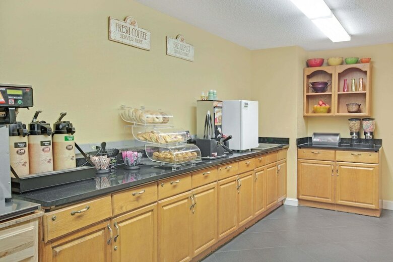 Hotel Microtel Inn By Wyndham Charlotte/university Place