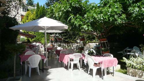 Hotel H�tel Du Lion D'or