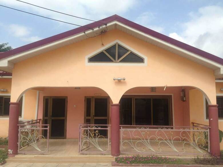Hotel Kwamo Executive Lodge