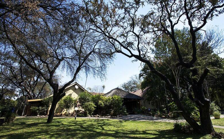 Hotel Sunbird Lodge - Guest House