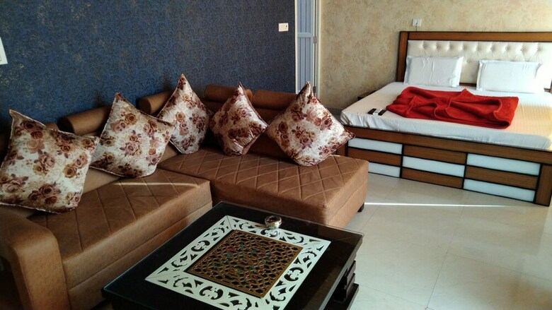 Sudhir Hotels