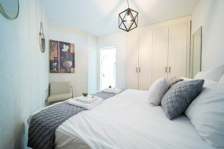 Amazing Apartment- 5 Min From The Beach