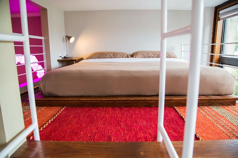 Hotel School 31 Lofts At Colors Studios