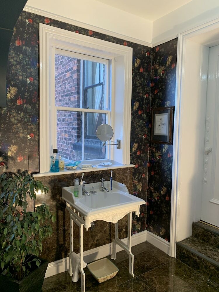 Bed & Breakfast Luxury Historic House
