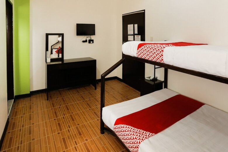 Hotel Oyo 214 Ell�s Pension House