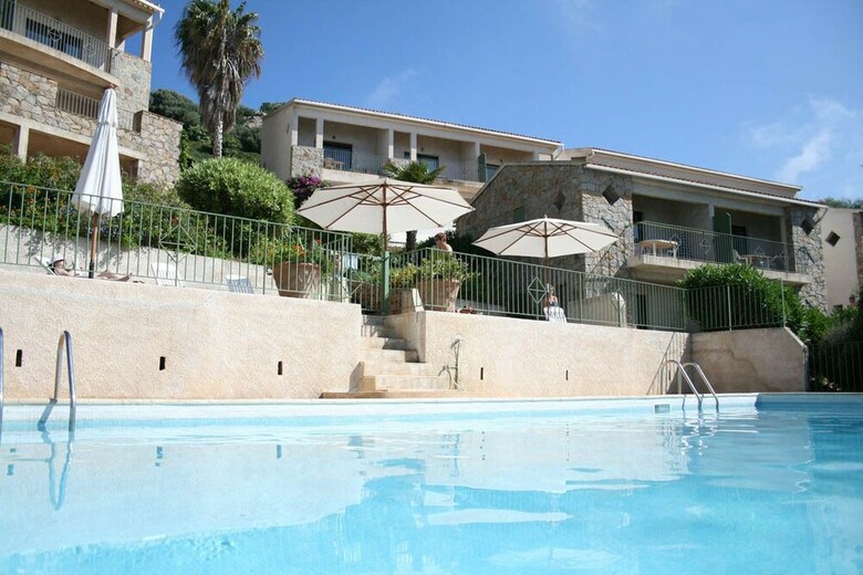 Aparthotel Residence Roc E Mare