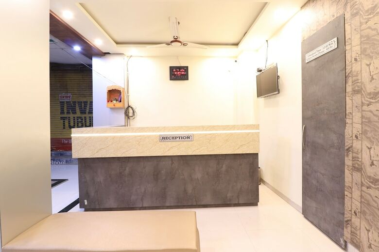 Hotel Oyo 47405 Comfort Inn