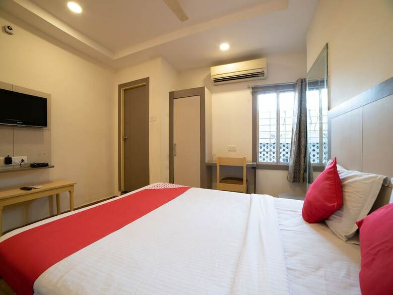 Oyo 45408 Hotel Ambassador