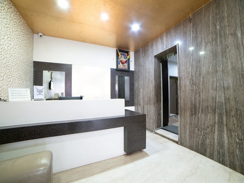 Oyo 45408 Hotel Ambassador