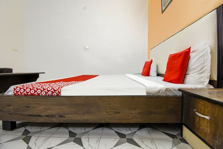 Oyo 46735 Hotel Royal Dreams
