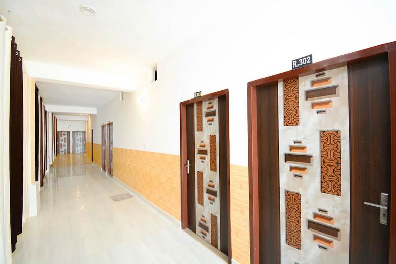 Oyo 36908 Hotel Park View
