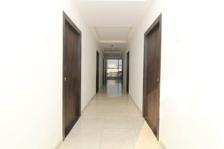 Hotel Oyo 35362 My Place S R Nagar